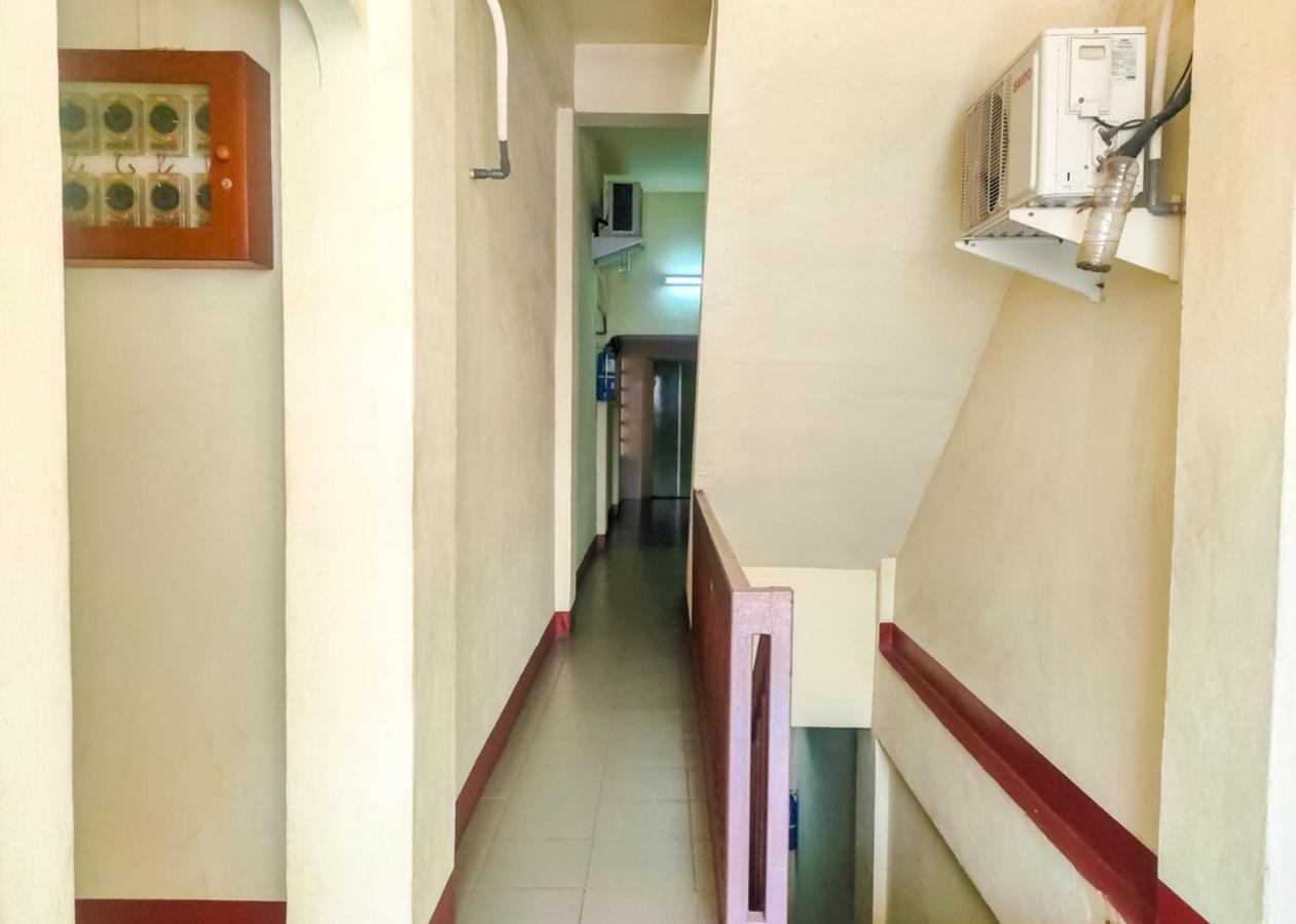 Oyo 3372 Hotel Pelita Terang Наґойя Екстер'єр фото