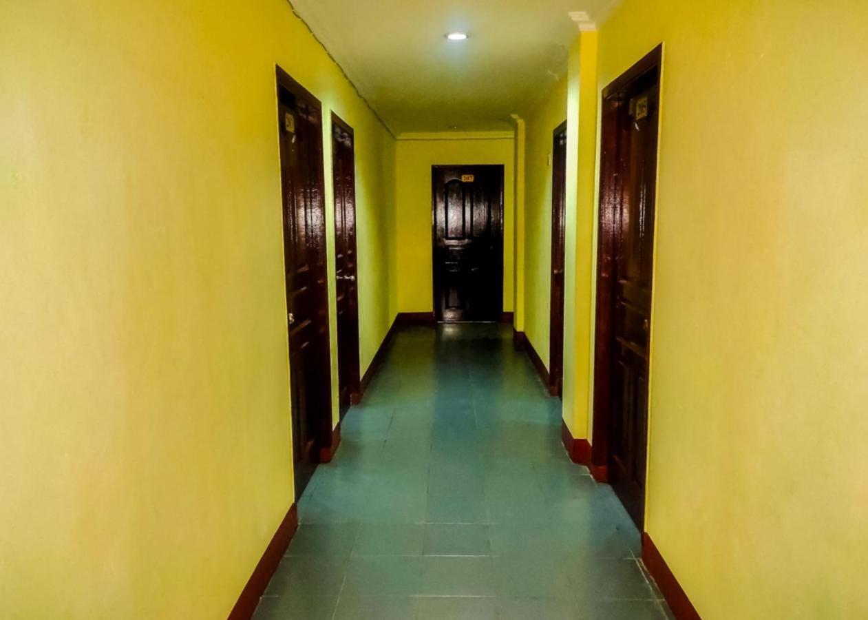Oyo 3372 Hotel Pelita Terang Наґойя Екстер'єр фото
